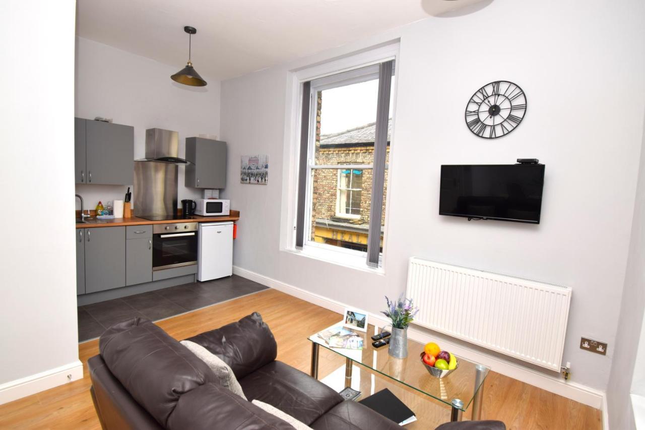 Malton Central Apartments Buitenkant foto