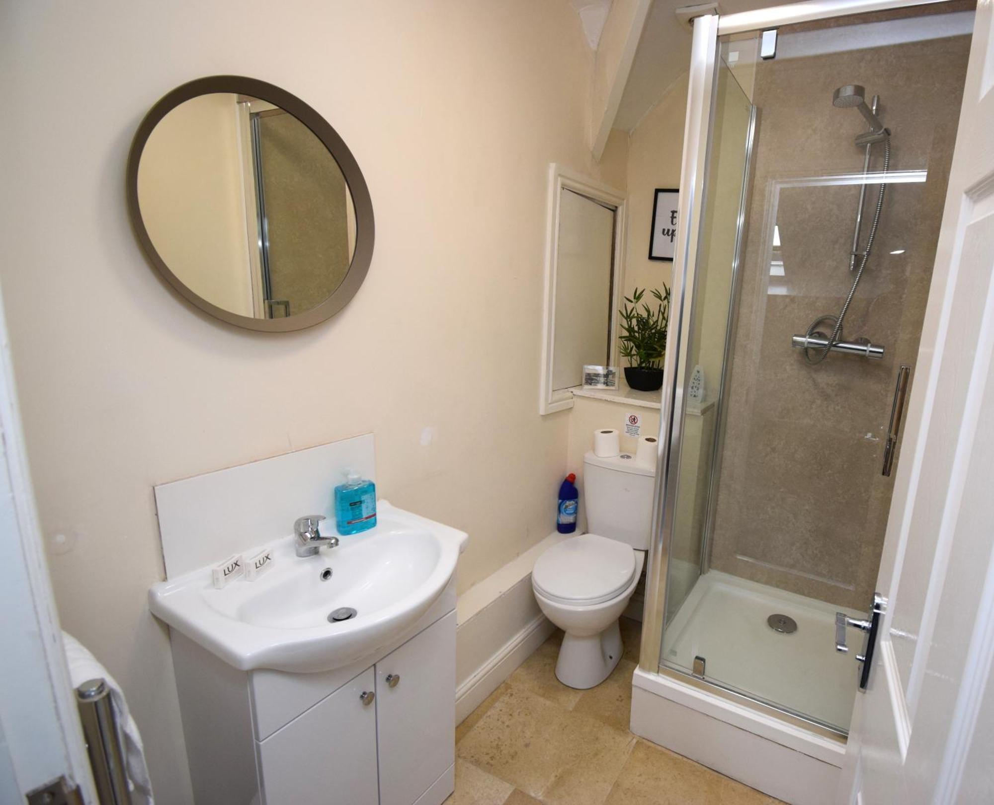 Malton Central Apartments Kamer foto