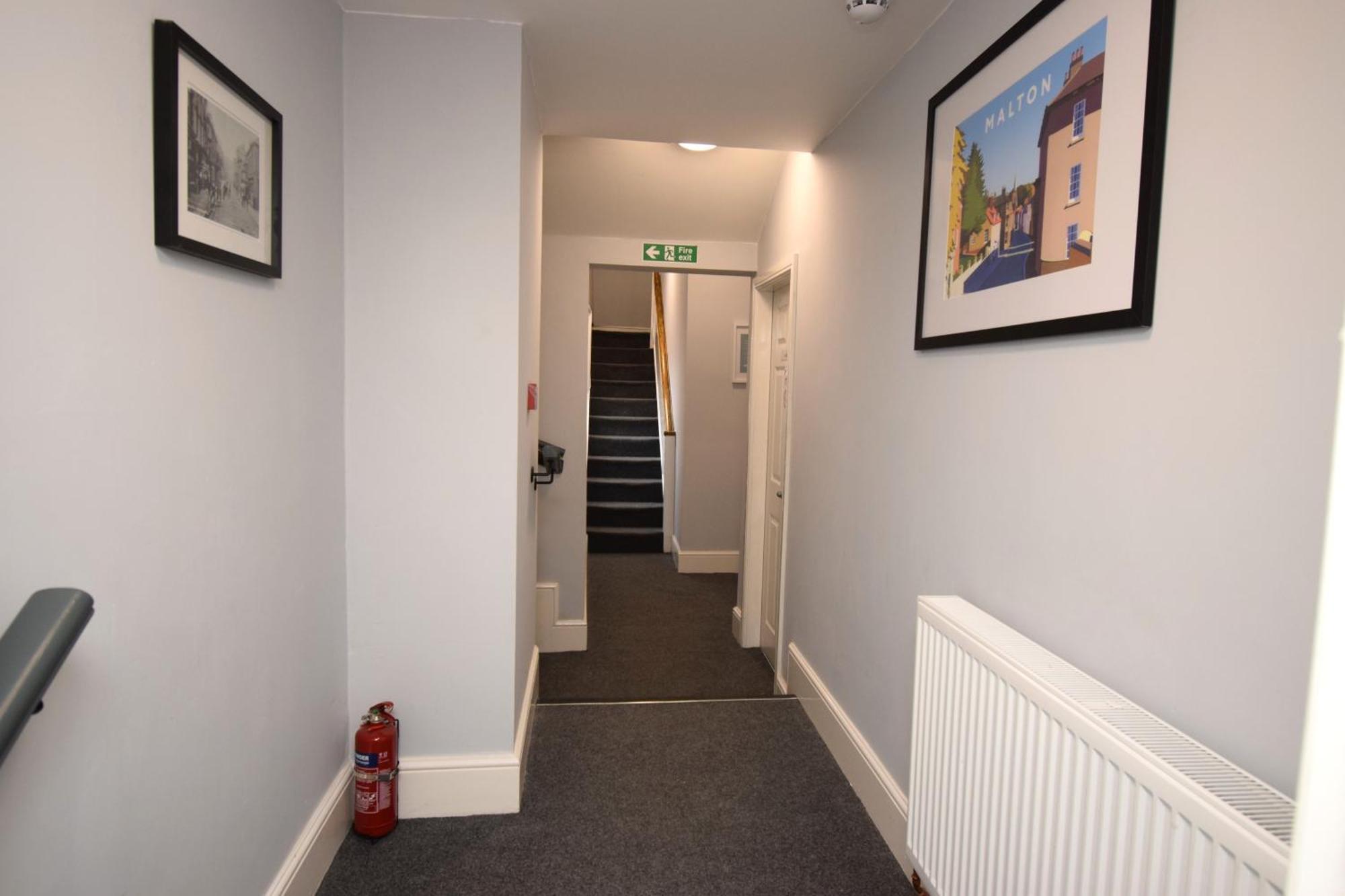 Malton Central Apartments Kamer foto